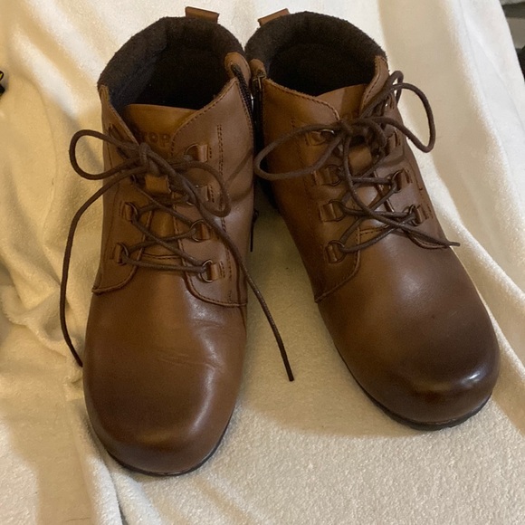 Propét Women's Delaney Fashion Boot Size 7 ( XXE ) - Picture 3 of 9